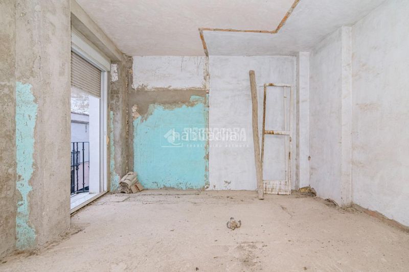 Foto 42b4f34b-7efe-46be-a57e-f1789894c404. Casa aparellada a Centro Lucena