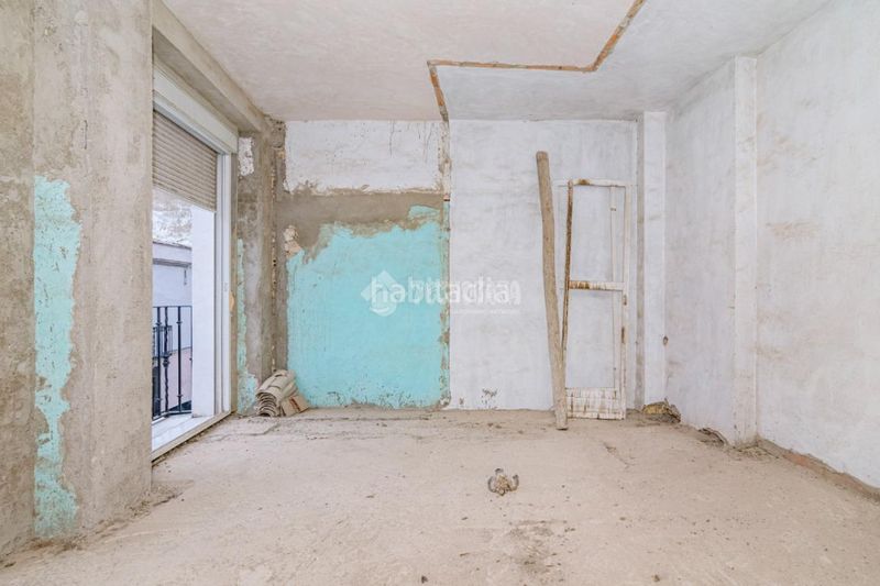 Foto d0747d0a-54af-4a42-8c4c-8aa649960c7b. Casa aparellada a Centro Lucena