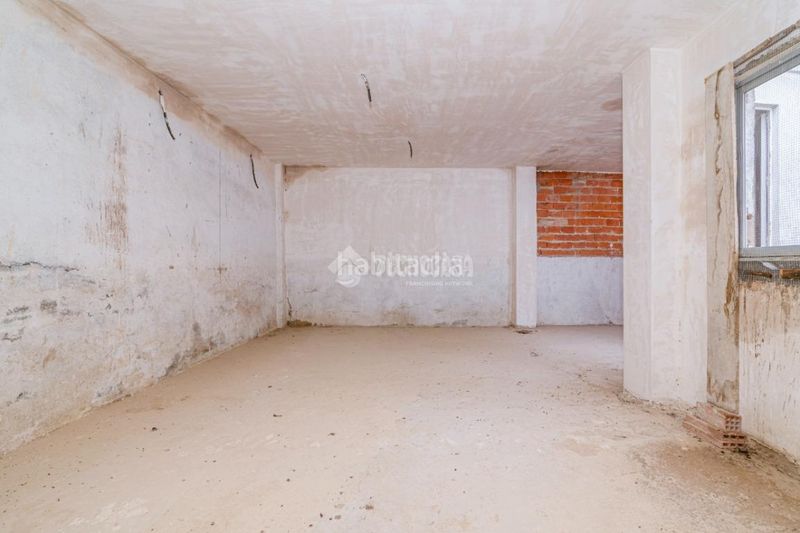 Foto f33124e0-1e2a-4e3e-9077-18ac9fbeb87b. Casa aparellada a Centro Lucena