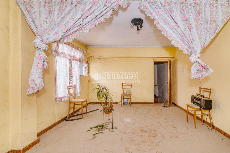 Foto 398569d0-0331-4dd5-be05-21ac26d80c85. Casa aparellada a Las Tinajerías - Juderías Lucena