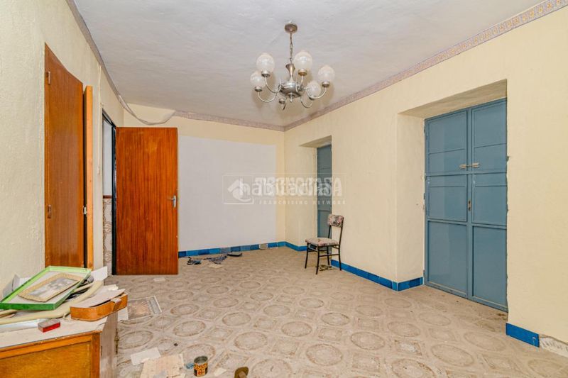 Foto 4a48715a-a776-430b-aeb3-3cc335bb2a12. Casa aparellada a Las Tinajerías - Juderías Lucena