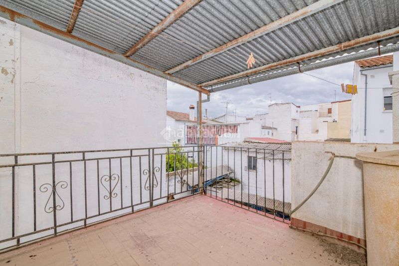 Foto 54393dd8-1aa2-40aa-871c-a5561a1bcad6. Casa aparellada a Las Tinajerías - Juderías Lucena