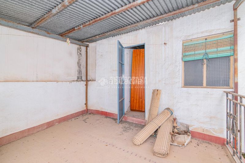 Foto 9ae977ed-58de-4d27-9fbf-beb22b1636e5. Casa aparellada a Las Tinajerías - Juderías Lucena