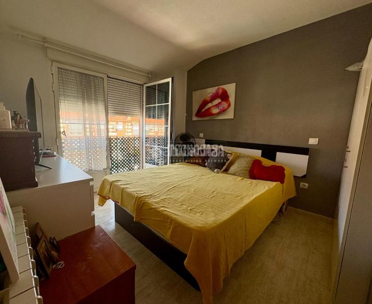 Foto 7f88f16c-86c8-4906-a584-198334ee40af. Casa aparellada amb calefacció a Alovera