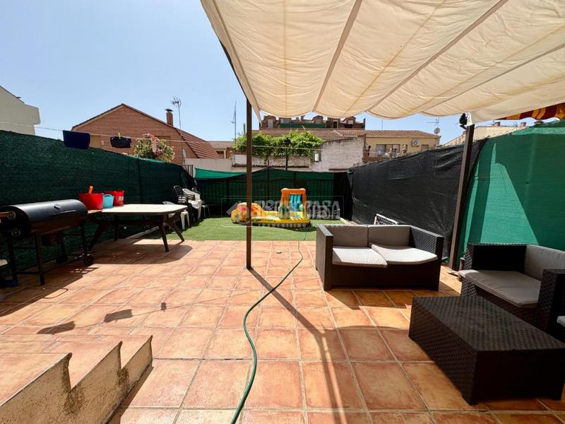 Foto b0f58fe4-247f-4fe8-a14c-1d88307292e3. Casa aparellada amb calefacció a Alovera