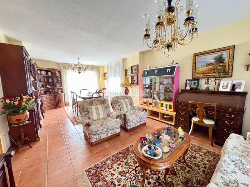 Foto 205dcb24-c531-4ad4-98ae-53f7974af96c. Doppelhaus mit heizung parking pool in Alovera