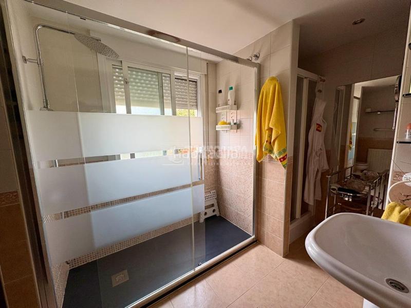 Foto 2d6a11c6-53ab-49a1-8874-d12d96049dc5. Doppelhaus mit heizung parking pool in Alovera