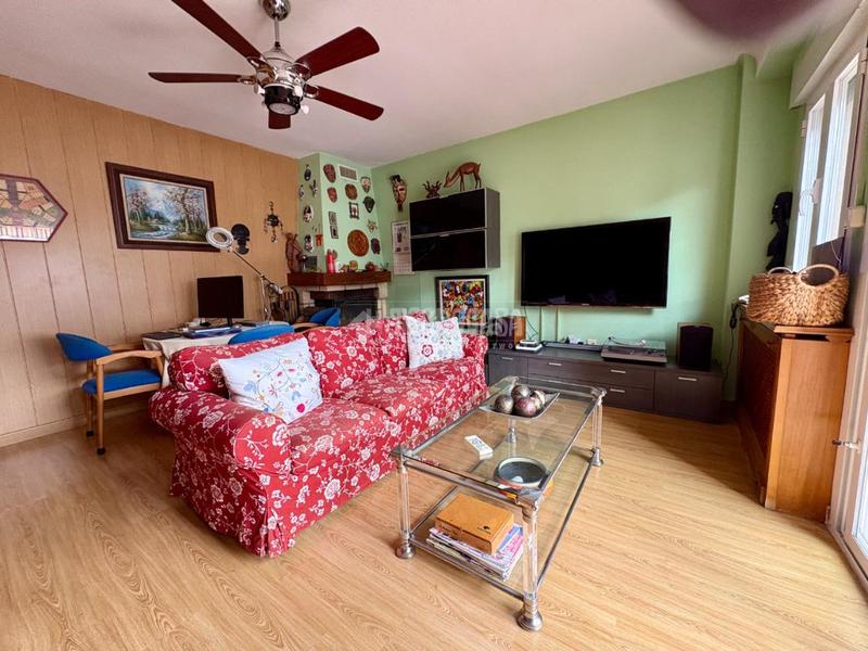 Foto 4a33969a-5396-4f88-bdcf-e7c59b0f3f22. Doppelhaus mit heizung parking pool in Alovera