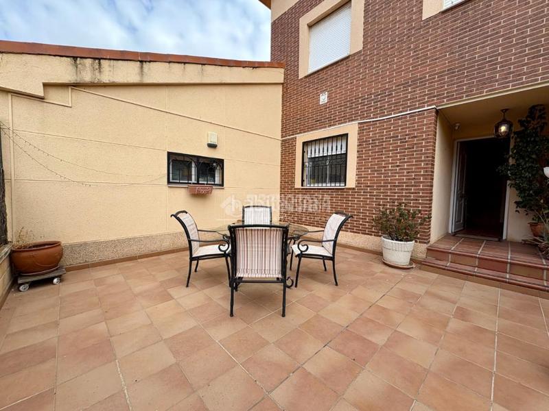 Foto dfce0824-8657-4391-9e72-4f01f223953d. Doppelhaus mit heizung parking pool in Alovera