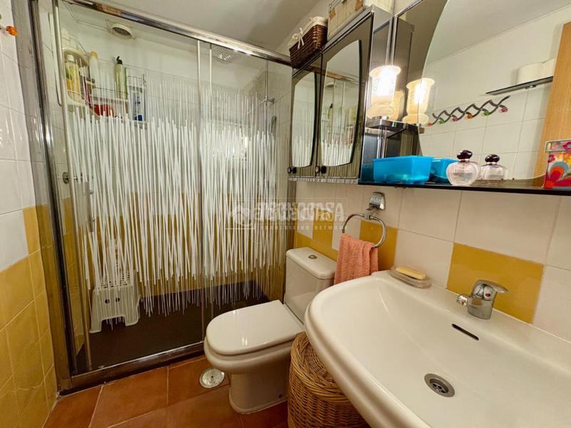 Foto e119731c-9df7-49d3-8c82-45cd5244c99f. Doppelhaus mit heizung parking pool in Alovera