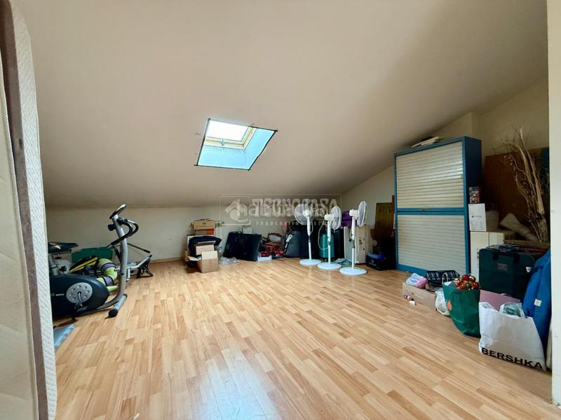 Foto d11d1dcd-27c7-402b-9f1d-3583c3d38270. Pis amb calefacció a Alovera