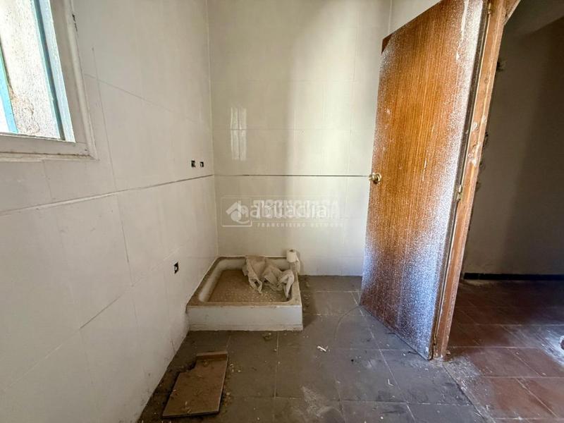 Foto 829acfd1-b72a-40f4-ba85-0f9872504601. Haus mit parking in Alovera