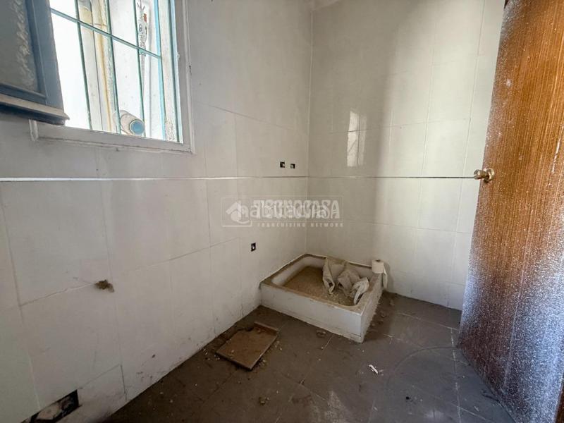 Foto c1402f7d-de2c-4c6b-a6a7-1922870f9759. Haus mit parking in Alovera