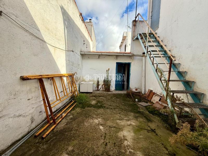 Foto f5426598-1254-4cc5-8d3a-874c6dfc6389. Haus mit parking in Alovera