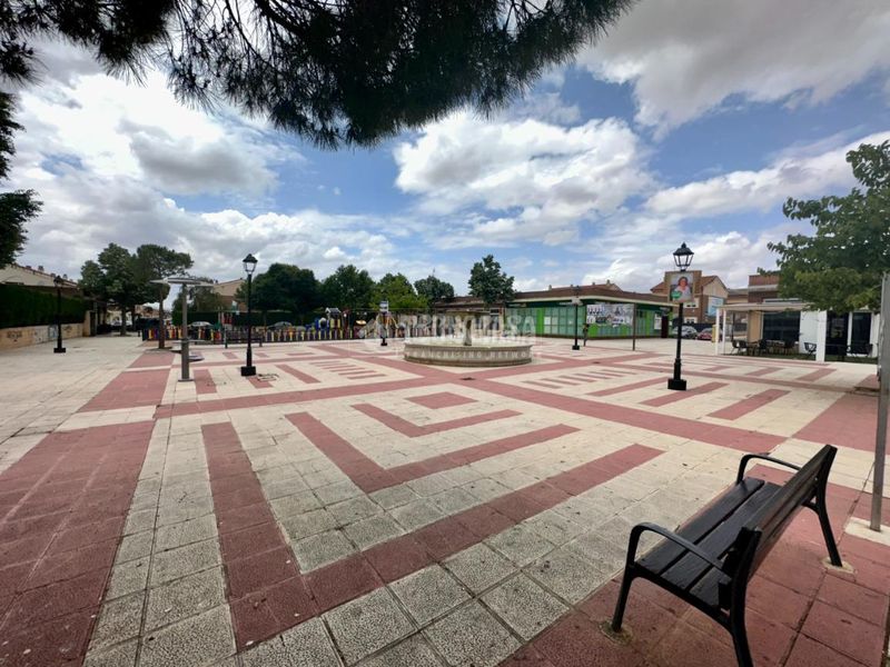 Foto 80f53558-d6e4-483a-9816-15b7b7afe5f4. Pis amb calefacció aparcament a Alovera