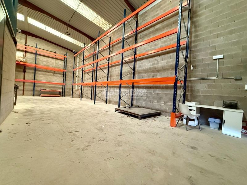 Foto 41784216-e0d5-4b81-9986-1ebd315b9312. Local comercial a Quer