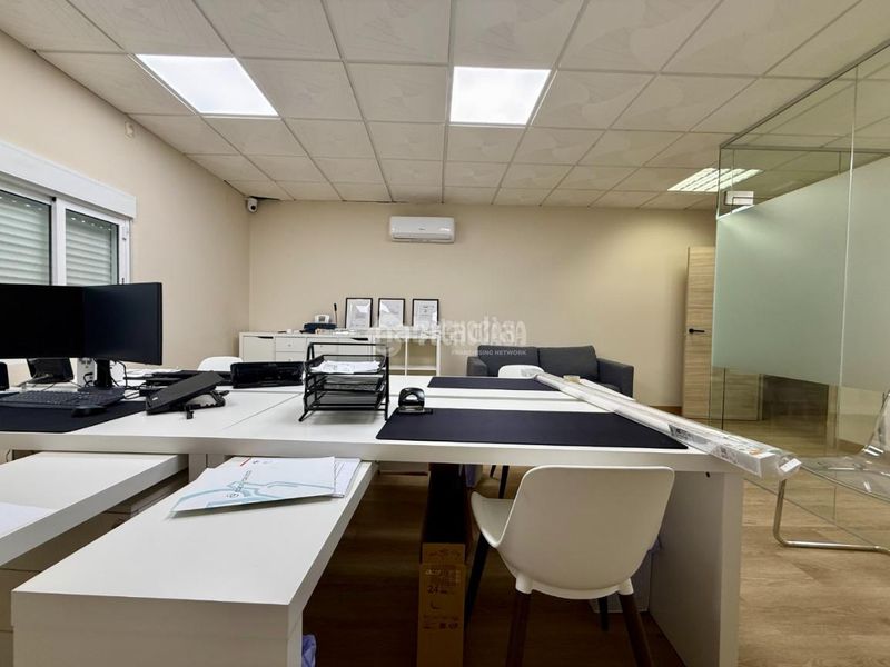 Foto d211f840-a94b-46ce-98a2-c596cdaca641. Local comercial a Quer