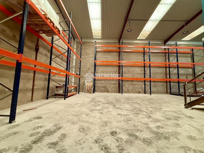 Foto deedc88f-58c1-4ea7-a214-799b9d248c4e. Local comercial a Quer