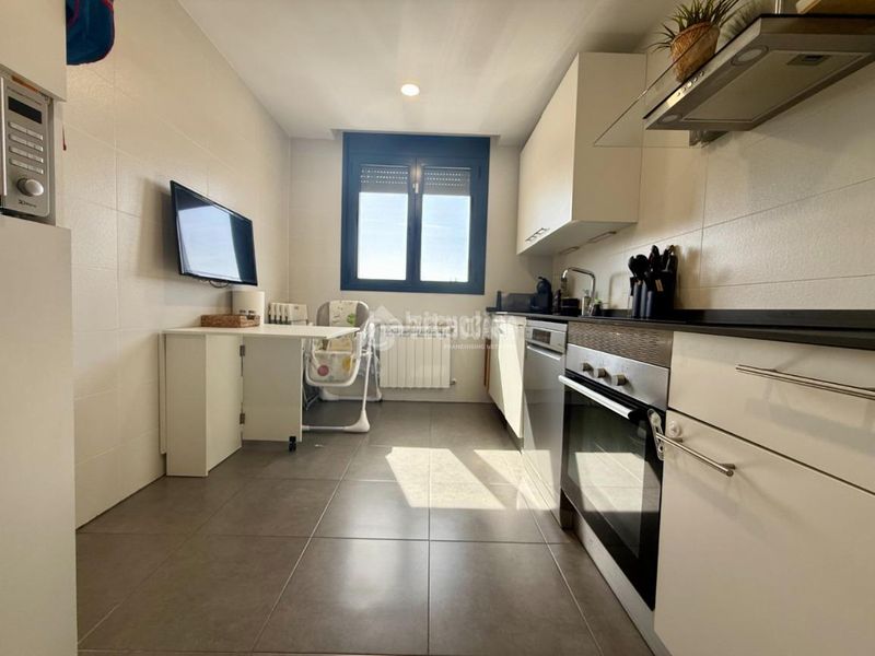 Foto 522bfcd9-a88a-4a19-86e4-bbd7bab09774. Piso  en venta en Alovera