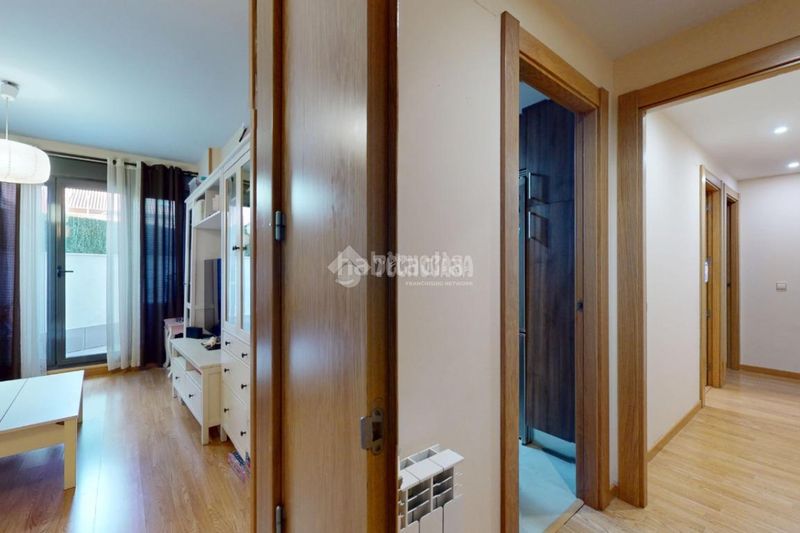 Foto 0c6fcef8-e37f-46fd-96bf-2c9fad66ab8c. Pis a Alovera
