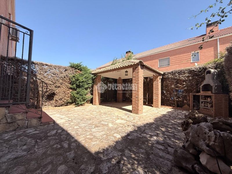 Foto 1b965067-d9da-4ecf-a2fa-cd6167a55ed5. Casa pareada casa en venta en Alovera