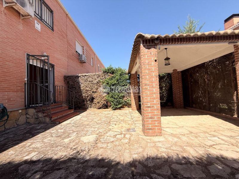 Foto 53184394-58d3-4058-8fa4-efc89cd5cba0. Casa pareada casa en venta en Alovera