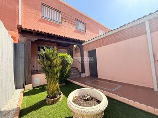 Maison jumelée à Alovera. Casa en venta en alovera