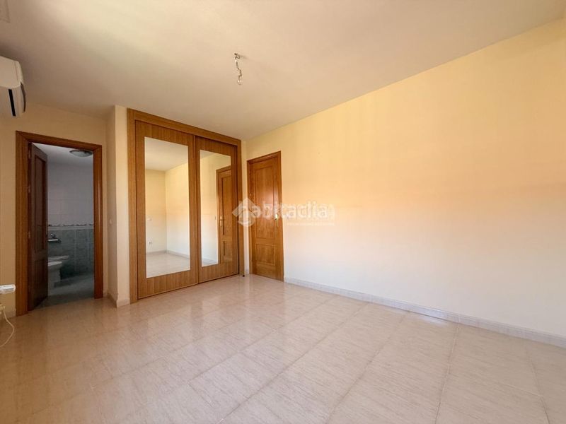 Foto ebaa838c-78bc-4655-8411-3b8e100d3c5c. Casa pareada casa en venta en Alovera