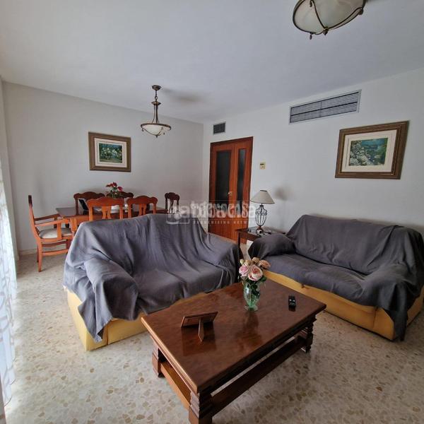 Foto 57a58614-702d-450b-81dd-09a865628ab2. Piso  en venta en colores - entreparques Sevilla