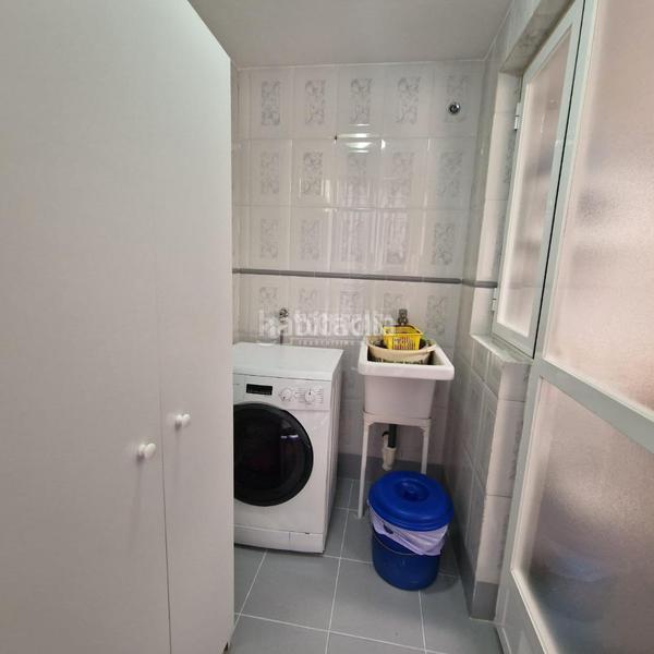 Foto 6e4596f3-651f-4d3d-9ec0-39930f03714a. Piso  en venta en colores - entreparques Sevilla