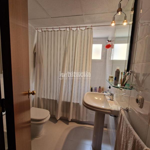 Foto 87593cd1-e6df-4d8f-9bb0-d08e2c058773. Piso  en venta en colores - entreparques Sevilla