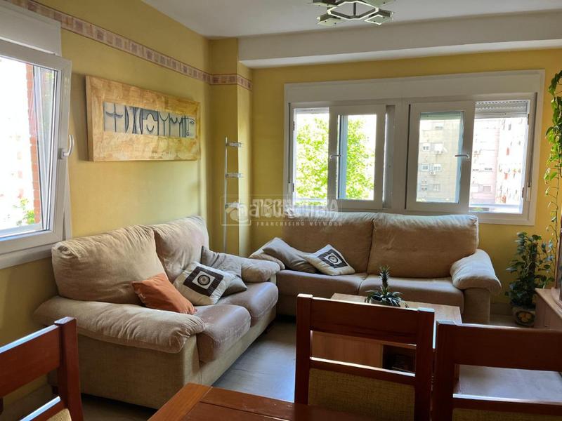 Foto 6244c758-71cb-43e7-9c67-b6a0be1f2114. Piso  en venta en colores - entreparques Sevilla