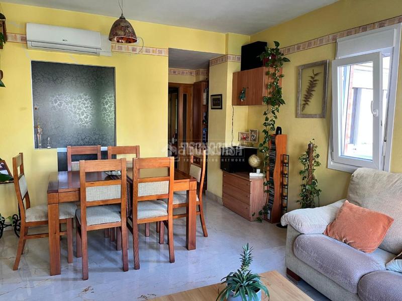 Foto bc8850ff-0462-41e2-8d74-846637cc9fff. Piso  en venta en colores - entreparques Sevilla