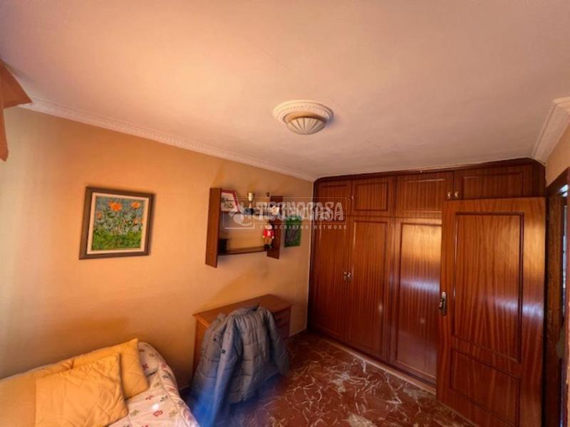 Foto 3136d1ba-be4e-4014-b0fe-22abd13b34d4. Casa pareada casa en venta en Urbadiez - Entrepuentes Sevilla