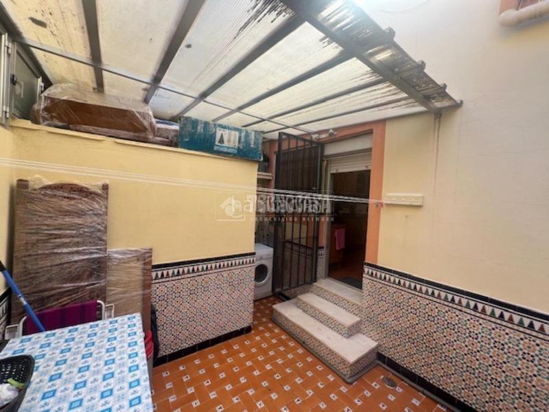 Foto 4c107f68-b21b-4dfc-a37b-64e0c5570c4e. Casa pareada casa en venta en Urbadiez - Entrepuentes Sevilla