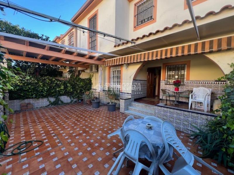 Foto 88d63496-c19d-45fb-a80a-865908623ed4. Casa pareada casa en venta en Urbadiez - Entrepuentes Sevilla