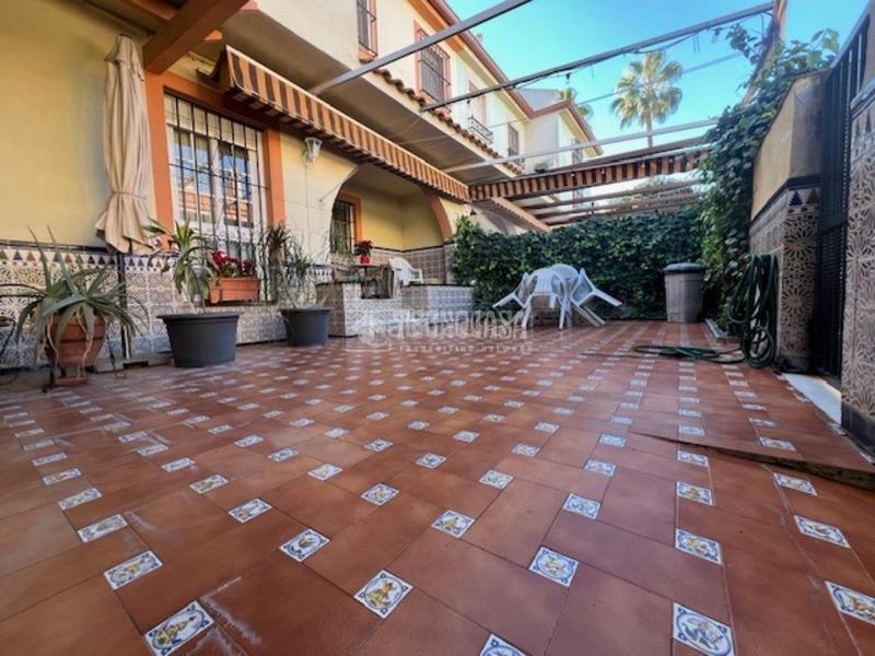 Foto c64f5027-d883-4fca-80d4-dddf380fcfba. Casa pareada casa en venta en Urbadiez - Entrepuentes Sevilla