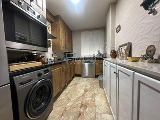 Pis en Colores -  Entreparques. Piso en venta en sevilla