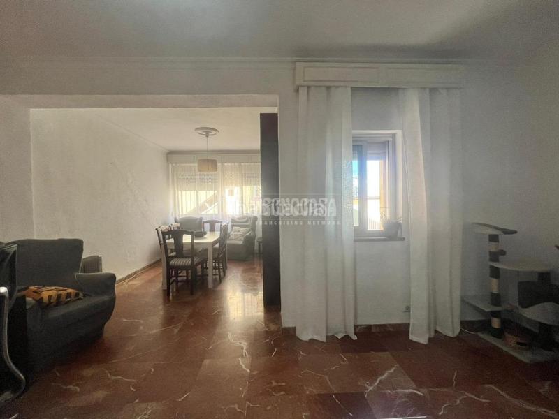 Foto 95880bff-a43e-4ee5-a4bb-98a3a3820d65. Piso  en venta en Arenal - Museo Sevilla