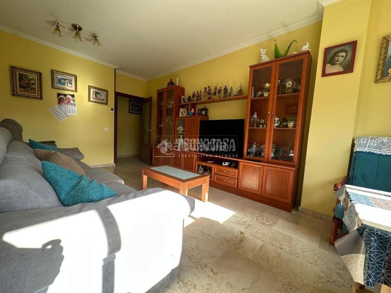 Foto 1a255568-e4ff-4d78-916e-73d2854cb394. Pis amb aparcament a colores - entreparques Sevilla