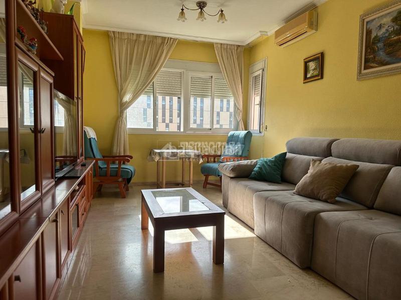 Foto 20f340e4-c1c2-4331-b44c-96e88aabb3a6. Pis amb aparcament a colores - entreparques Sevilla