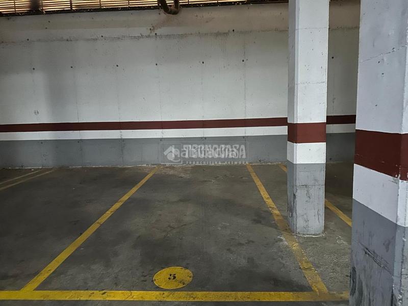 Foto 6cfeaaa9-14fc-48f7-ba30-b9a8bcf07d56. Pis amb aparcament a colores - entreparques Sevilla