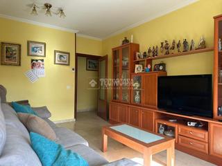 Pis en Colores -  Entreparques. Piso en venta en sevilla