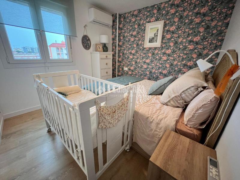 Foto 0f2d2a60-3a8e-4237-824c-2bf5dec61668. Piso  en venta en colores - entreparques Sevilla