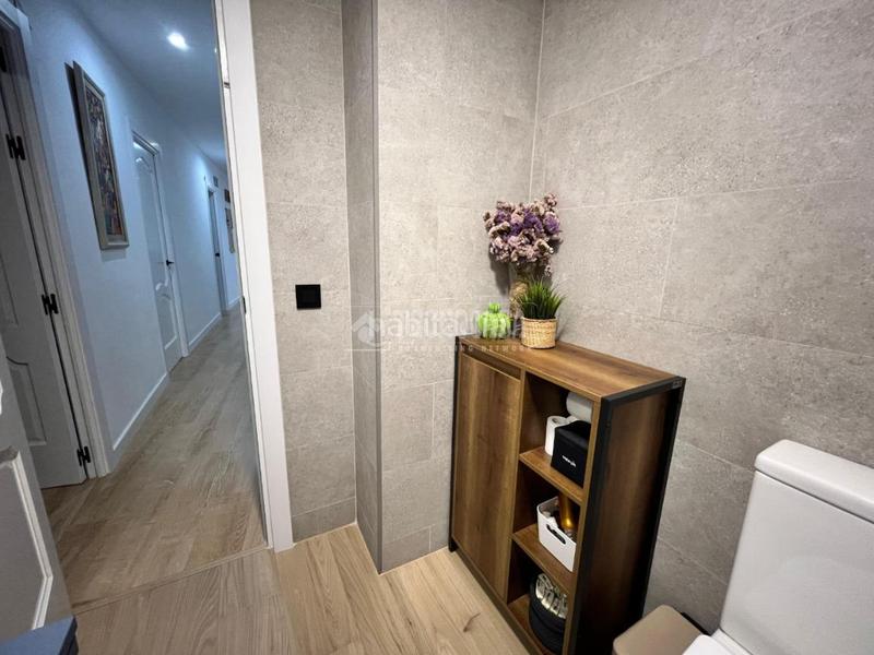 Foto 82f2340d-abae-4de7-8bfc-09f6ba6c127d. Pis amb calefacció a colores - entreparques Sevilla