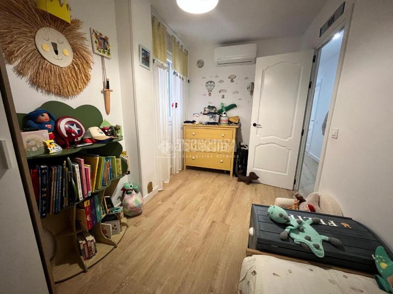 Foto 9610c0d5-2d5d-4118-961e-08dcb1d6387a. Pis amb calefacció a colores - entreparques Sevilla