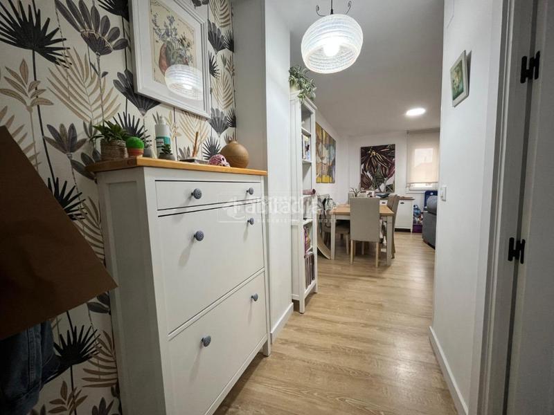 Foto fc1d55c7-23ca-42b0-8730-3b0e0e57ad4c. Piso  en venta en colores - entreparques Sevilla