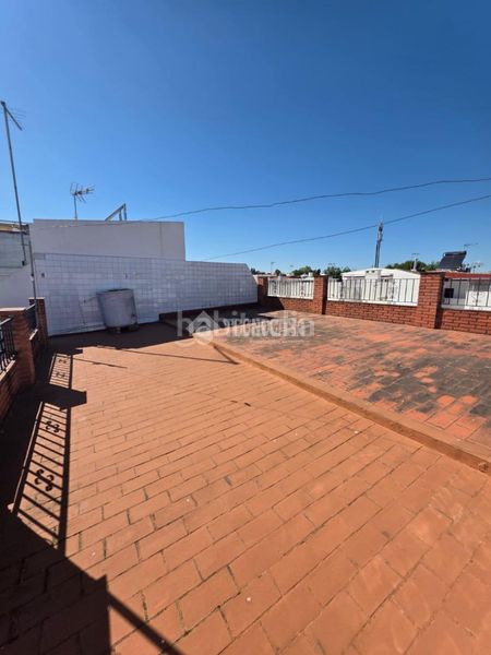 Foto c7740d1d-8084-4f29-971b-d67b3554bc4b. Casa a Montilla