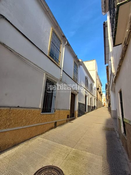 Foto b9aa801b-29db-4096-8888-6973563d6df7. Casa a Montilla