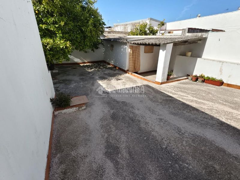 Foto 2a64a960-a758-4708-8229-07f6619c2c32. Casa aparellada a Montilla